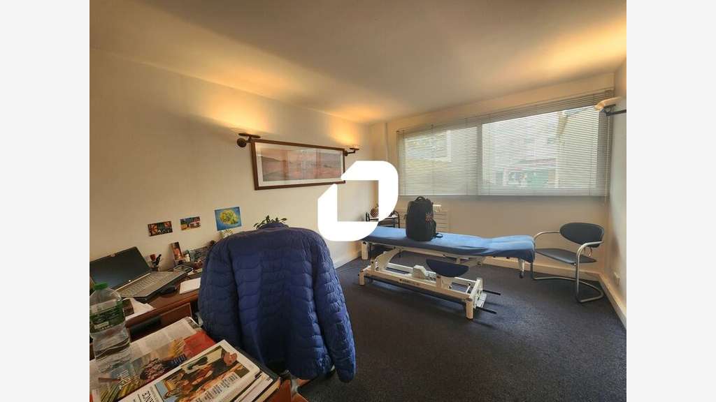Vente Bureaux 383m² Saint cyr l'ecole