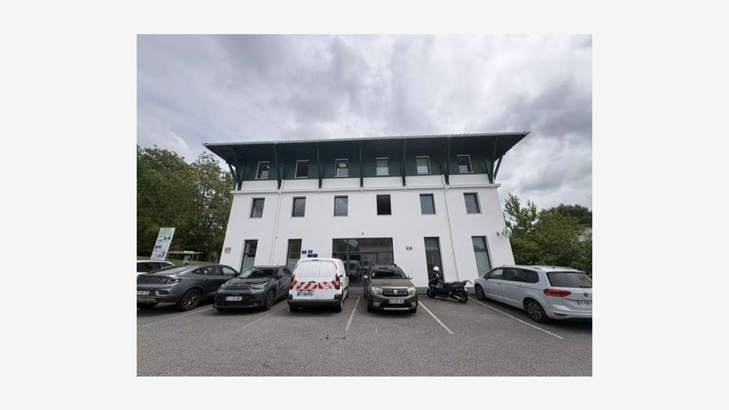Vente bureaux clés en main 74m² St Pierre d'Irube