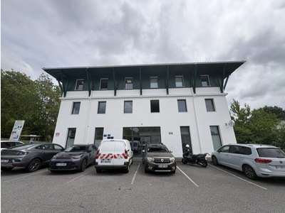 Vente bureaux clés en main 74m² St Pierre d'Irube