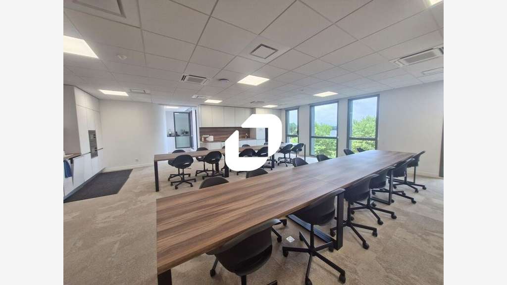Vente Bureaux 5055m² Serris