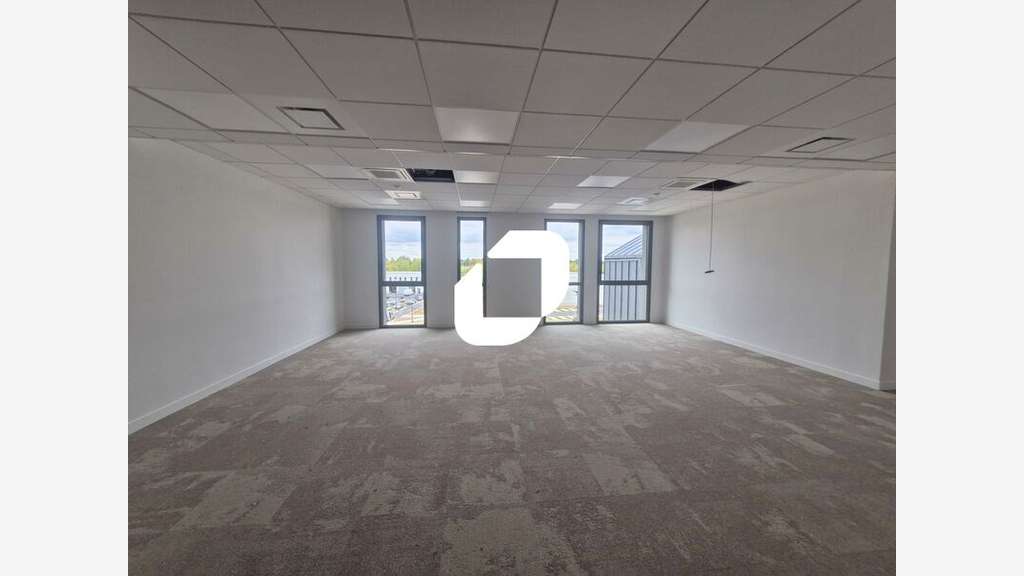 Vente Bureaux 5055m² Serris