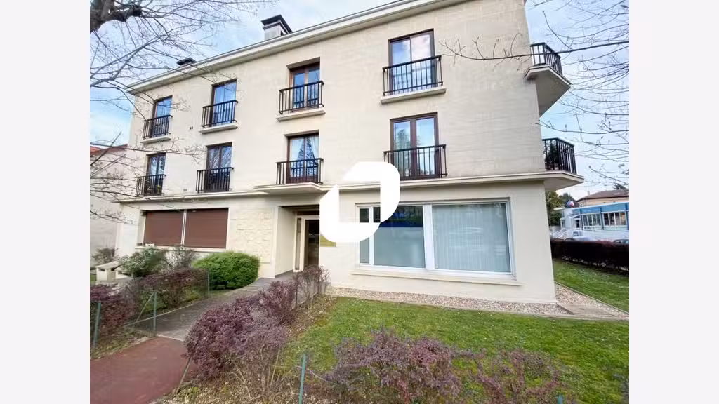 Vente Bureaux 172m² Sevres