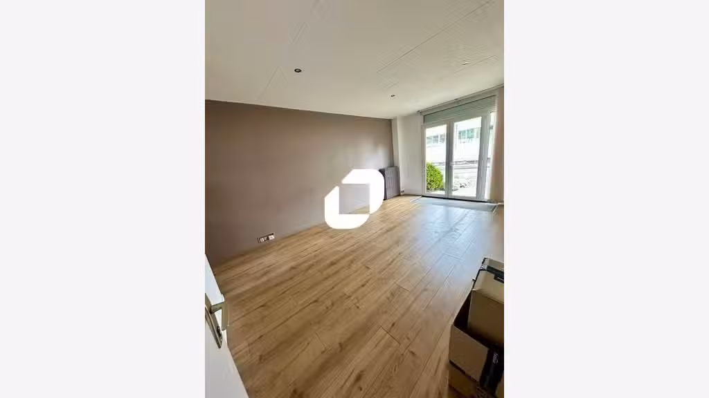Vente Bureaux 172m² Sevres