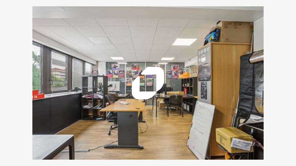 Vente Bureaux 593m² Suresnes