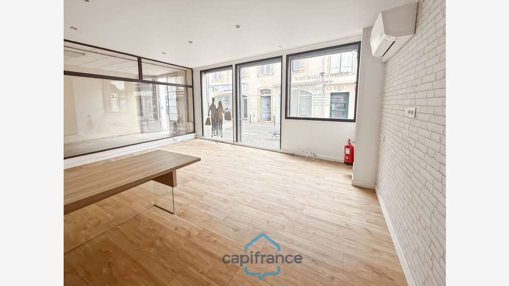 Bureaux 72m² à vendre à Aire-sur-l'Adour