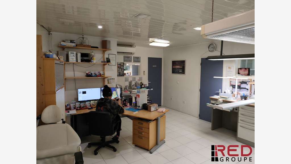 Local 94m² à vendre à Aix-en-Provence