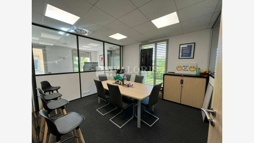 Bureaux 291m² à vendre ZAC de LENFANT à Aix