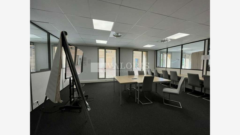 Bureaux 291m² à vendre ZAC de LENFANT à Aix