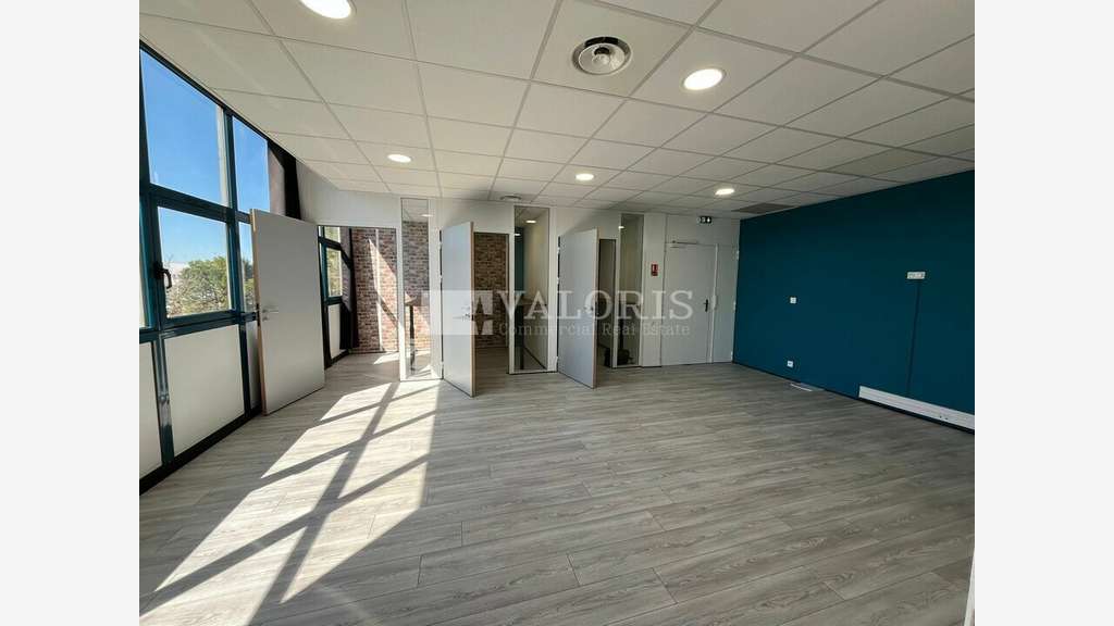 Bureaux 72m² R+2 à vendre ZI des Milles à Aix