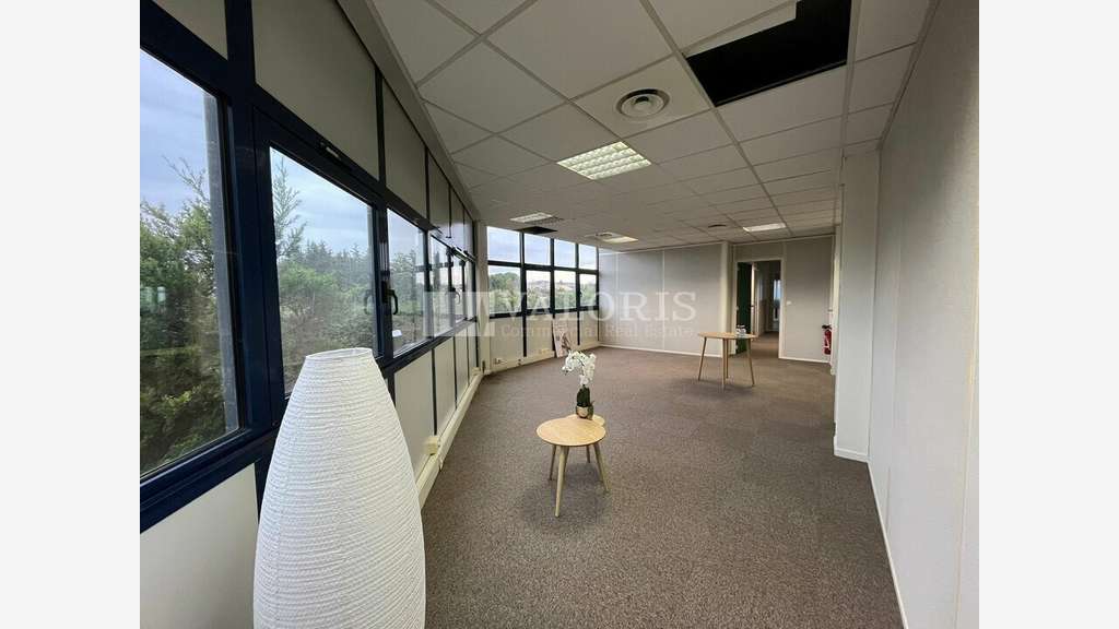 Bureaux 183m² RDC à vendre à Aix-en-Provence