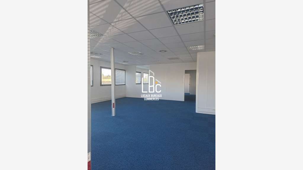 Plateau de bureaux 1143m² à vendre à Ancenis