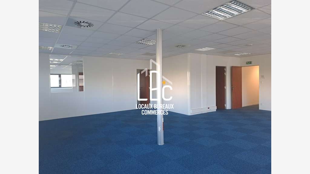 Plateau de bureaux 1143m² à vendre à Ancenis