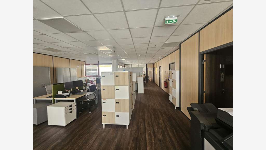 Bureaux 822m² à vendre à Angers Grand Maine