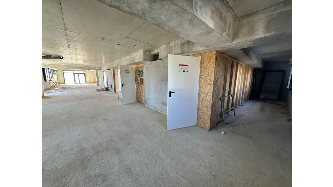 Local professionnel neuf 347m² à vendre à Angers