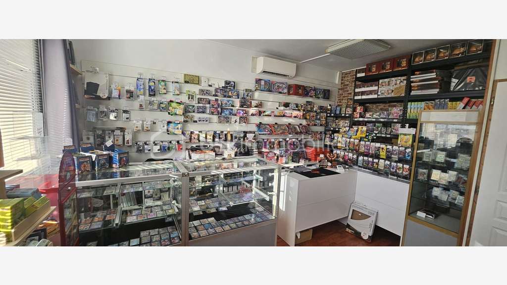 Vente murs pros de 46m² au 2 ème étage à Antibes