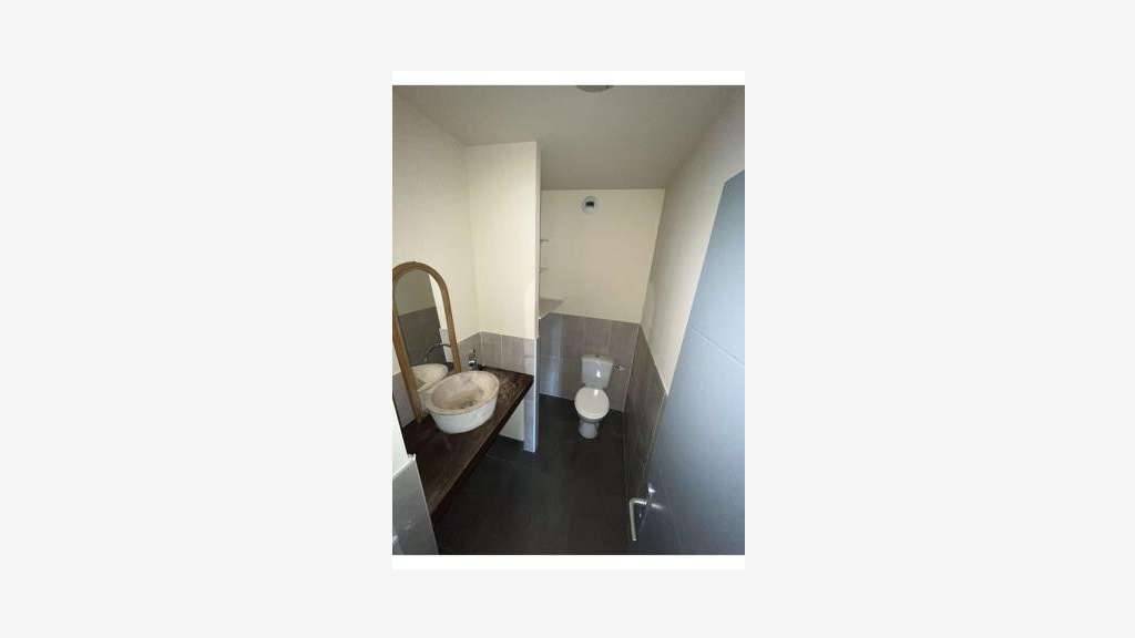 Vente bureau de 81m² aau 1er étage à Avignon