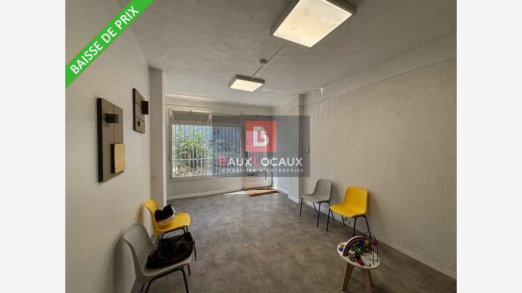 A vendre local commercial 68m² empl N°1 Avignon