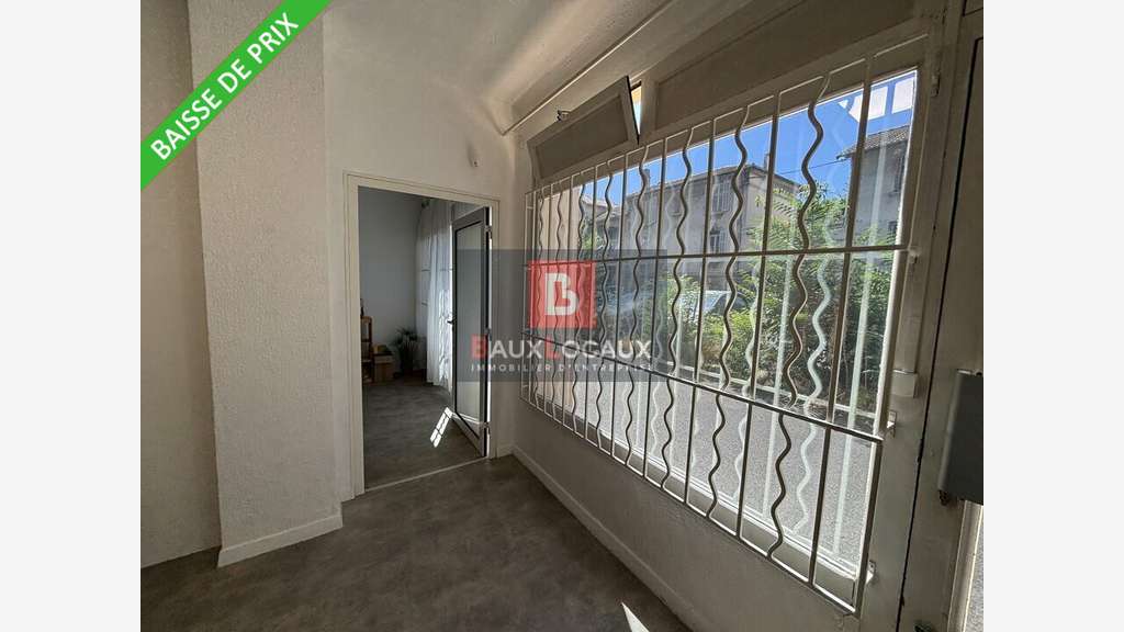 A vendre local commercial 68m² empl N°1 Avignon