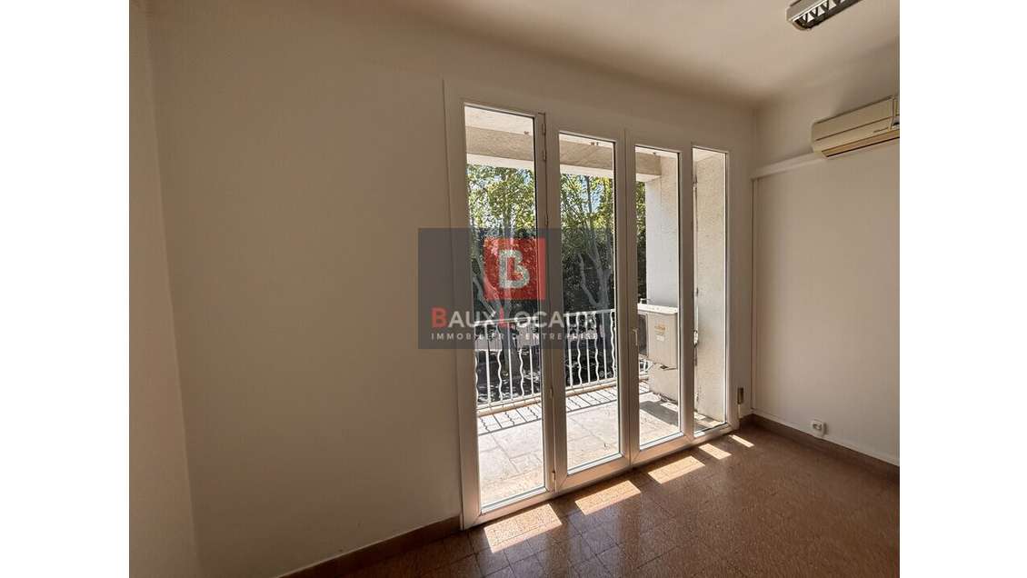 Bureaux 90m² R+2 à vendre à Avignon