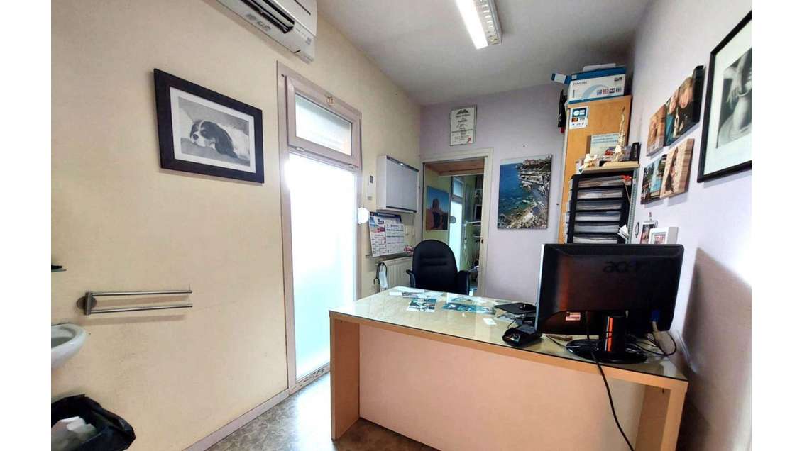 Vente local professionnel 155m² secteur calme Avon