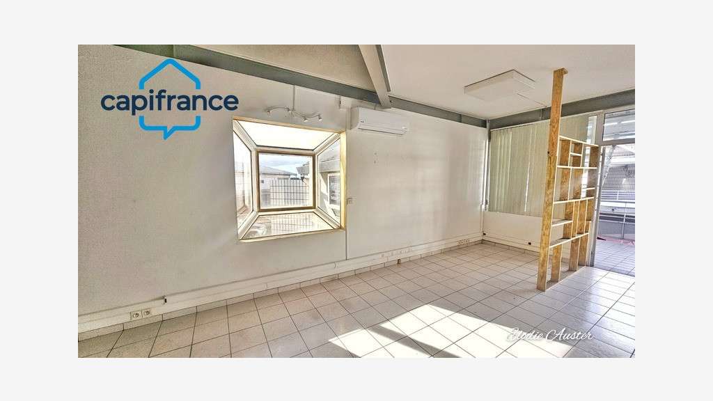 Vente local professionnel 60m² en duplex à Jarry