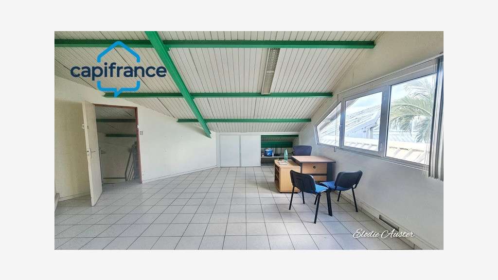Vente local professionnel 60m² en duplex à Jarry
