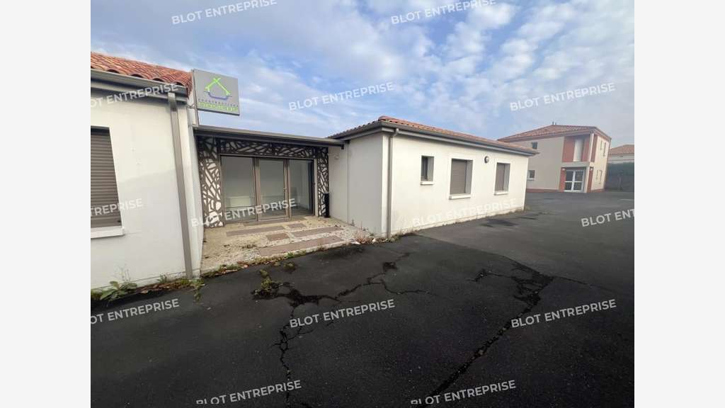 A vendre bureaux 405m² à Basse-Goulaine  