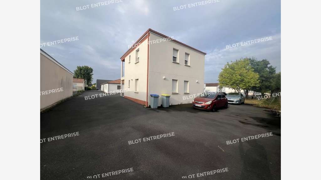 A vendre bureaux 405m² à Basse-Goulaine  