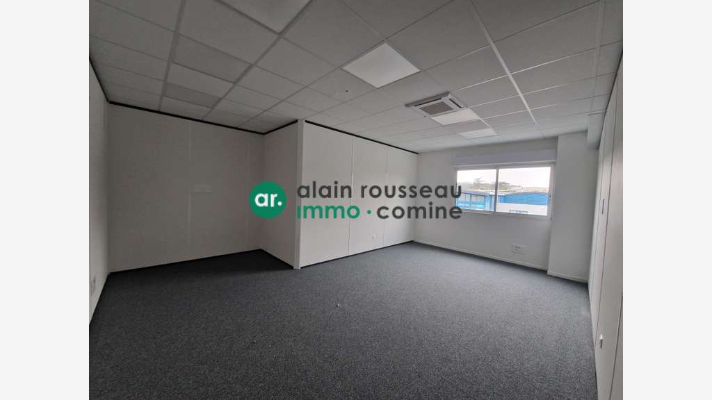 AV bureaux et cellule commerciale 1200m² Beaucouzé