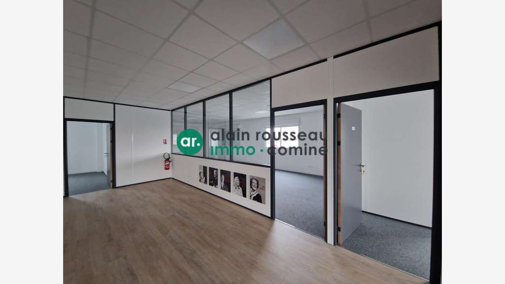 AV bureaux et cellule commerciale 1200m² Beaucouzé