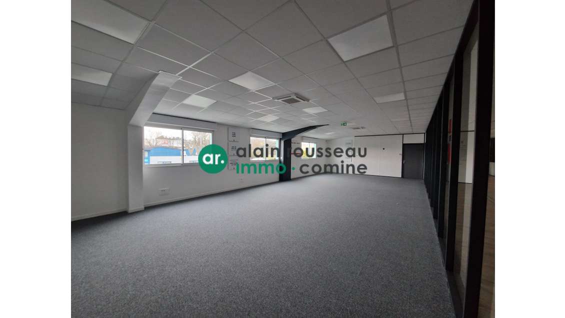 AV bureaux et cellule commerciale 1200m² Beaucouzé