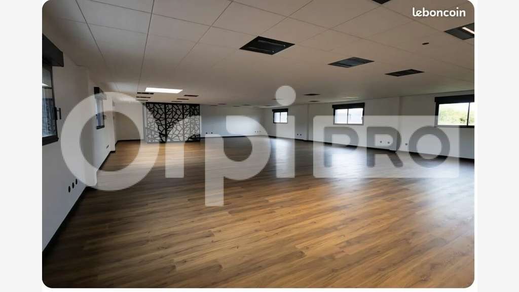 Bureaux à aménager 230m² à vendre à Bétheny