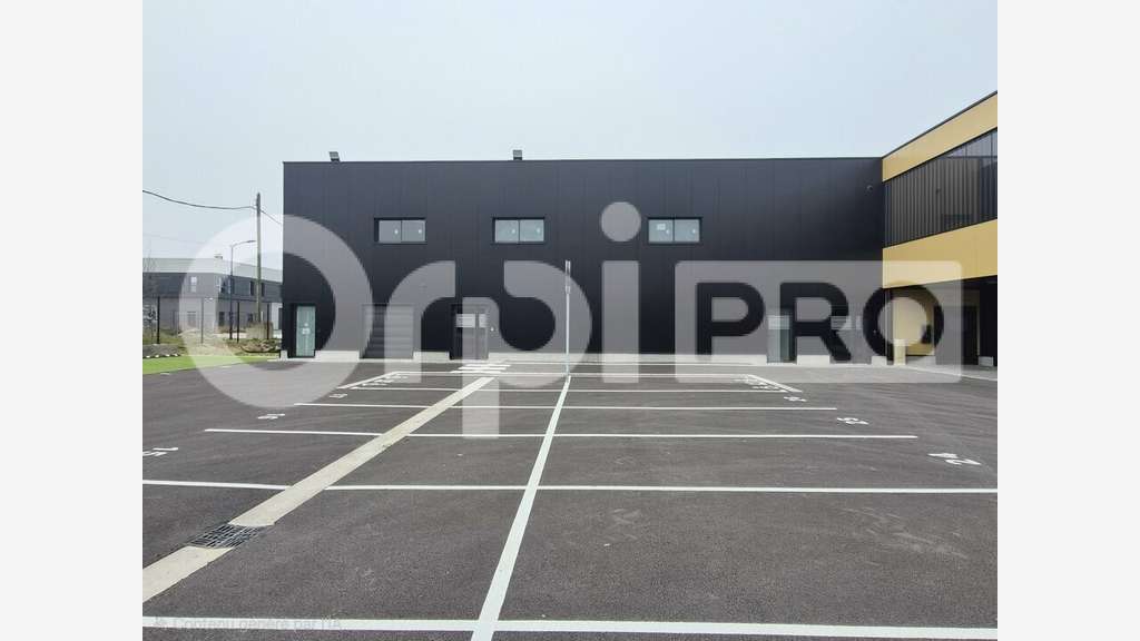 Bureaux à aménager 230m² à vendre à Bétheny