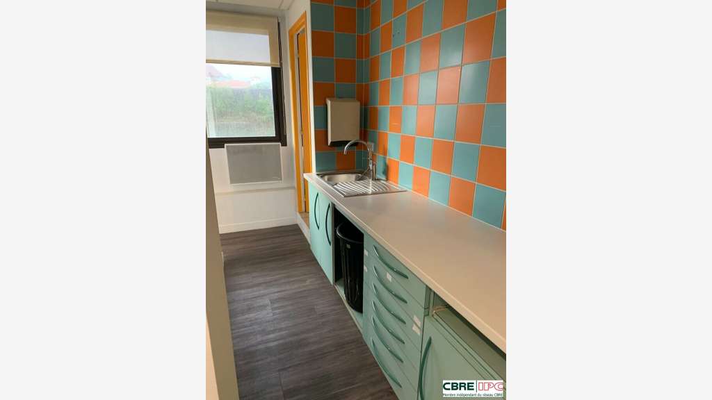 AV bureaux 177m² R+2 Biarritz centre Gare du Midi