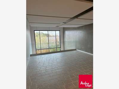 Bureaux de 44m² à vendre au 1er étage à Biarritz