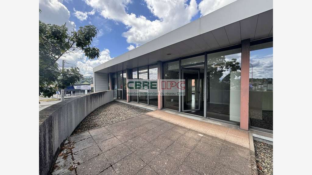 Vente bureaux de qualité 230m² R+1 à Billère