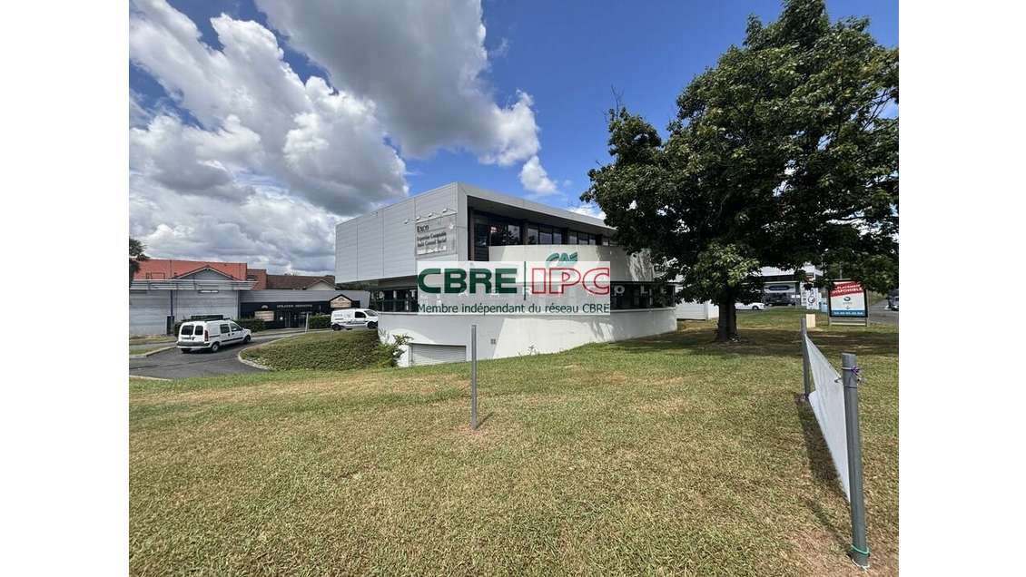 Vente bureaux de qualité 230m² R+1 à Billère
