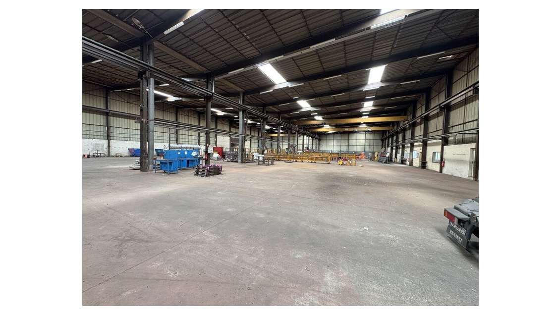 Bâtiment industriel 3150m² sur 1,87ha Bon-Encontre