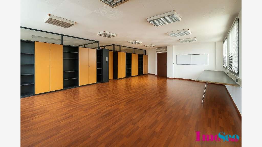 Bureaux 150m² R+1 à vendre Bordeaux Chartrons