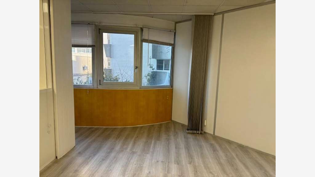 Vente bureau libre 70m² R+1 à Bordeaux