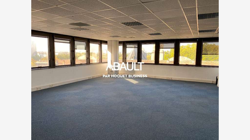 Bureaux 660m² à vendre à Bordeaux Mériadeck