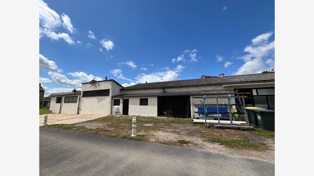 Local professionnel de 200m² à vendre Bourges (18)