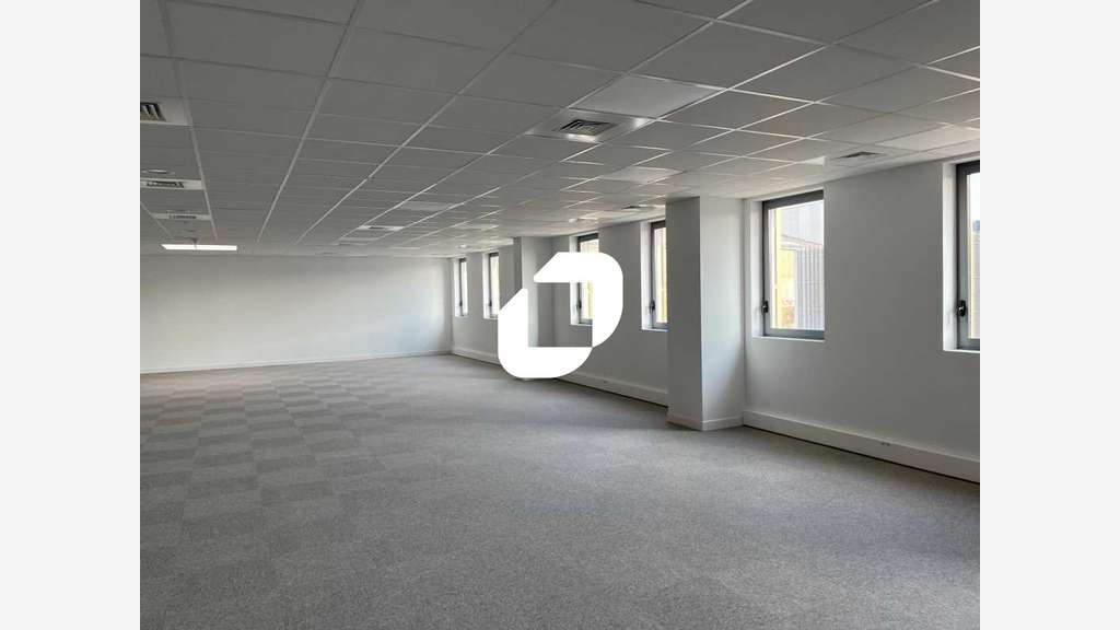 Vente Bureaux 203m² Bouvines