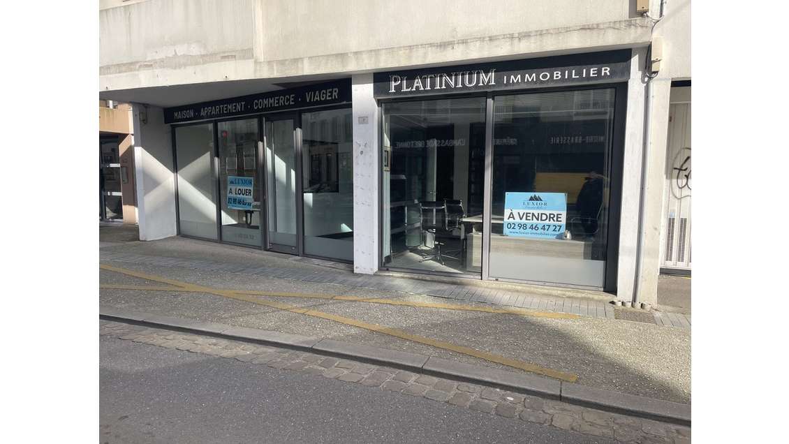 Bureau récent en bon état 55m² à vendre à Brest