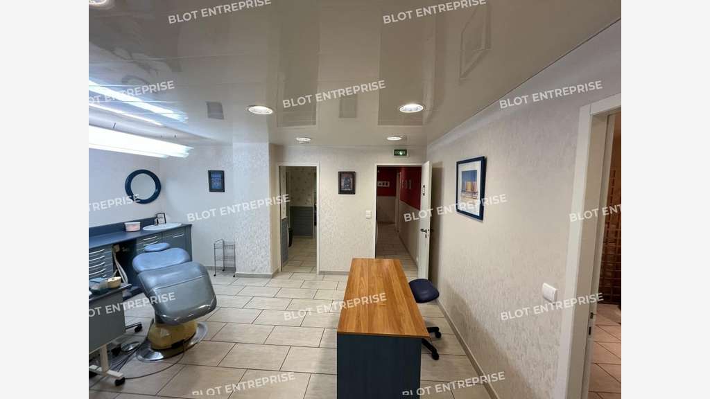 À vendre bureaux 93m² ERP empl 1bis à Brest