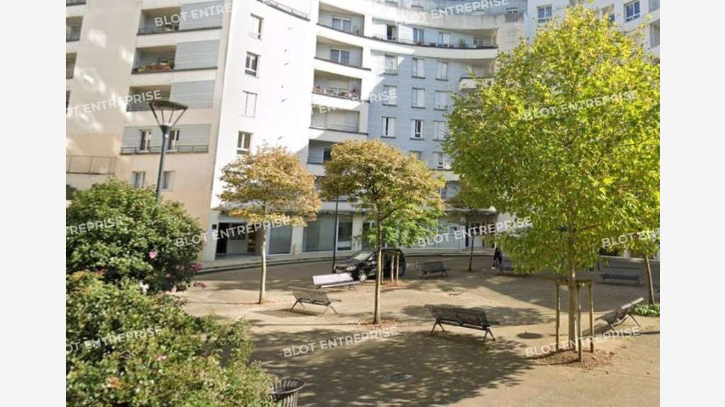À vendre bureaux 93m² ERP empl 1bis à Brest