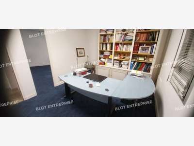 A louer / à vendre bureaux 195m² à Brest