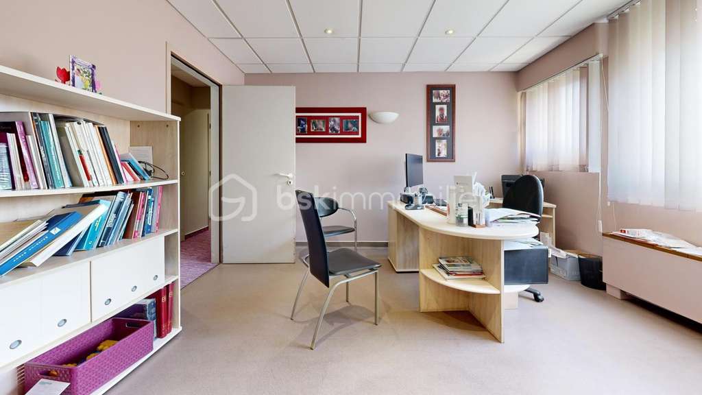 AV bureaux 162m² au 1er étage à Brive-la-Gaillarde