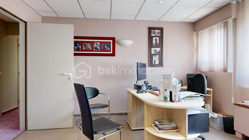 AV bureaux 162m² au 1er étage à Brive-la-Gaillarde