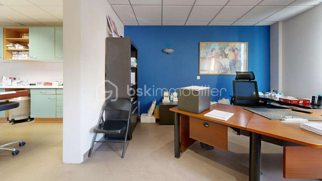 AV bureaux 162m² au 1er étage à Brive-la-Gaillarde